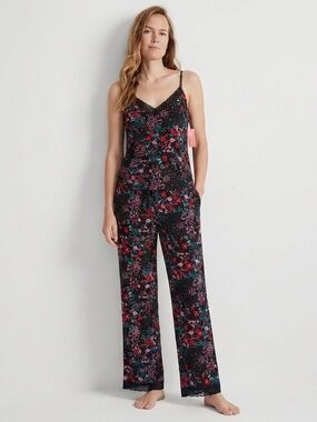 State of Day Ultra Soft Pajama Set Black Lace Trim Camisole & Pants NWT